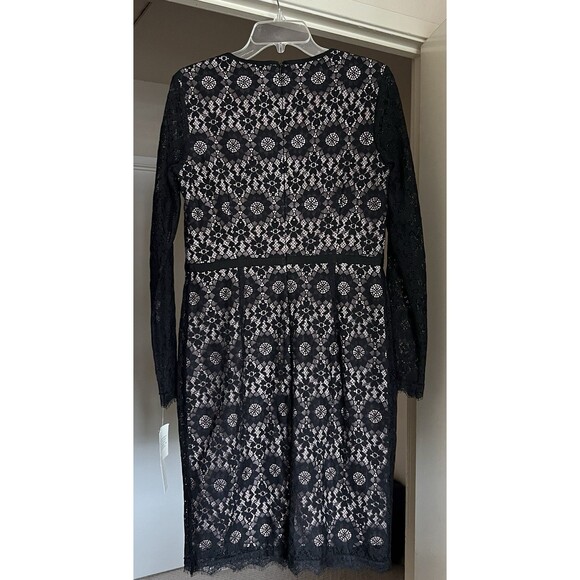 Maggy London Sheath Dress Size 10 Nude Black Lace Overlay Star Flower NWT - Picture 6 of 16
